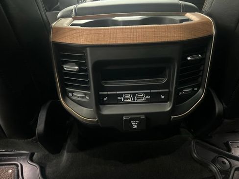 Used 2022 RAM 1500 Limited w/ Body Color Bumper Group AWD/4WD image 31