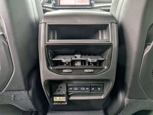 New 2026 Jeep Grand Cherokee Limited AWD/4WD image 14
