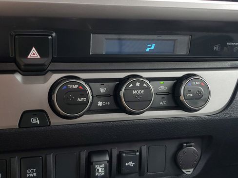 Used 2022 Toyota Tacoma SR5 w/ Technology Package RWD image 27