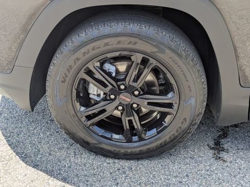 Used 2022 GMC Terrain AT4 AWD/4WD image 14