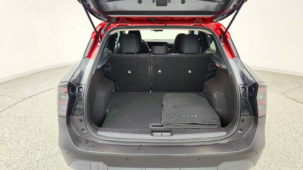 Used 2025 Nissan Kicks SV FWD image 19