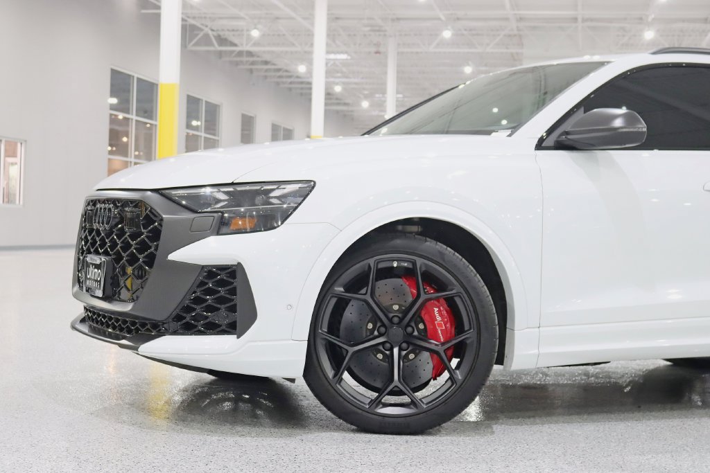 Used 2026 Audi RS Q8 performance AWD/4WD image 3