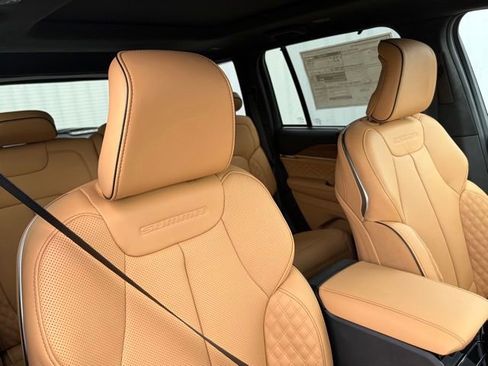 New 2026 Jeep Grand Cherokee Summit AWD/4WD image 29
