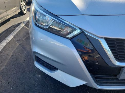 Used 2021 Nissan Versa SV FWD image 8