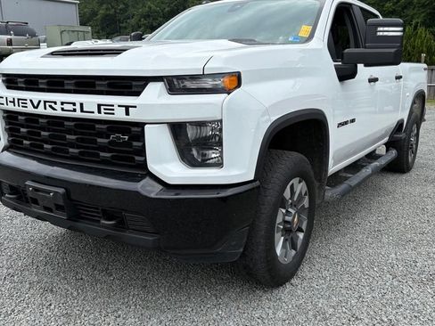 Used 2023 Chevrolet Silverado 2500 Custom w/ Custom Value Package AWD/4WD image 3