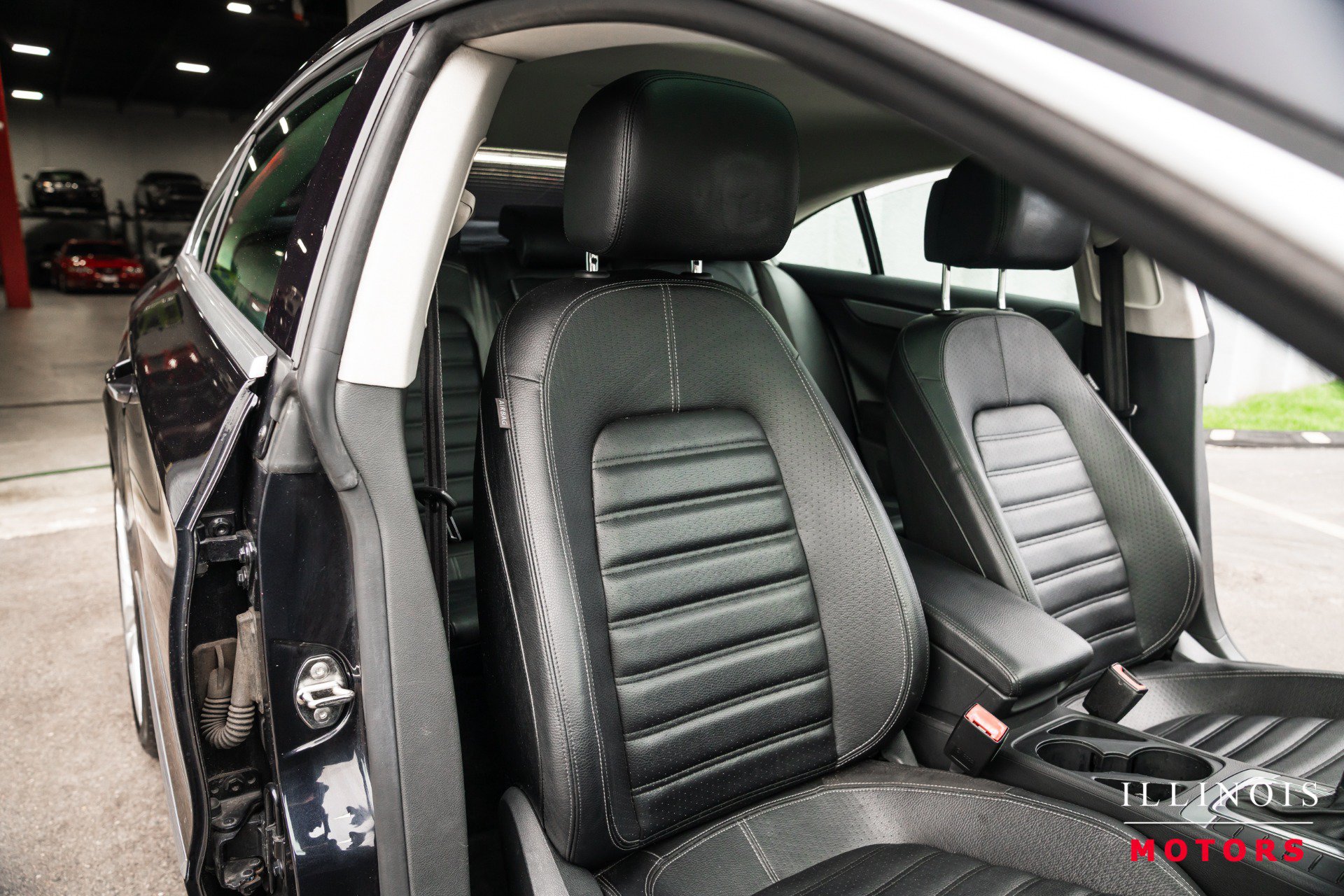 Used 2013 Volkswagen CC Lux FWD image 26
