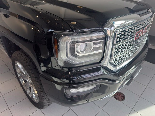 Used 2017 GMC Sierra 1500 Denali w/ Denali Ultimate Package AWD/4WD image 40