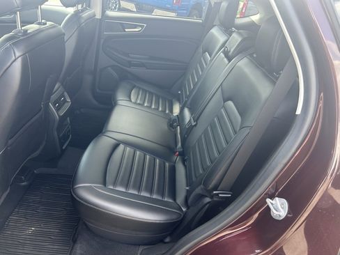 Used 2024 Ford Edge SEL w/ Convenience Package image 11