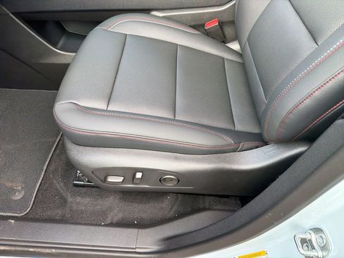 New 2026 Chevrolet Traverse Z71 w/ Enhanced Driving Package image 13