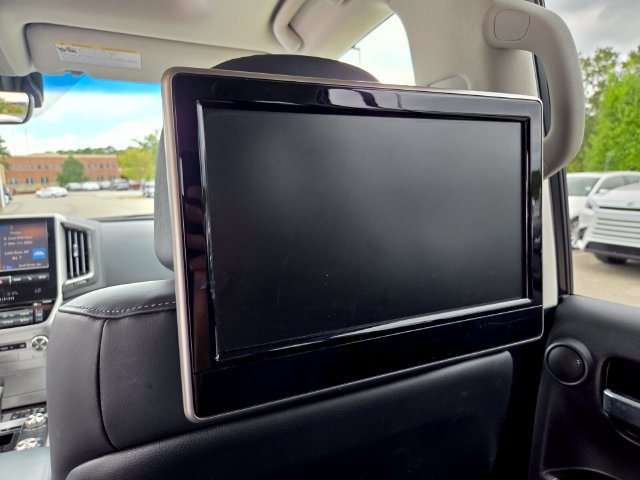 Used 2016 Toyota Land Cruiser AWD/4WD image 12