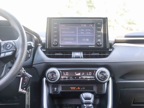 Certified 2020 Toyota RAV4 LE w/ All Weather Liner Package AWD/4WD image 16