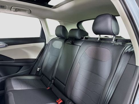 New 2026 Volkswagen Taos SE AWD/4WD image 24
