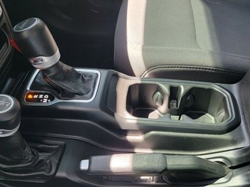 Used 2021 Jeep Gladiator Sport AWD/4WD image 38