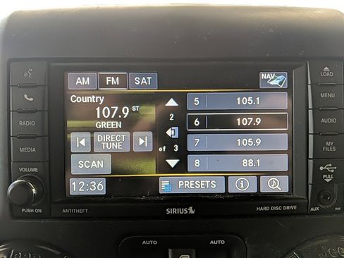 Used 2017 Jeep Wrangler Unlimited Rubicon image 15