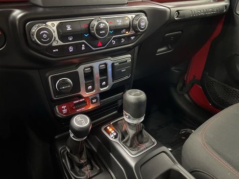 Used 2020 Jeep Wrangler Rubicon w/ LED Lighting Group image 18