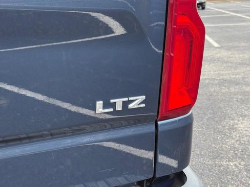 Used 2019 Chevrolet Silverado 1500 LTZ image 8