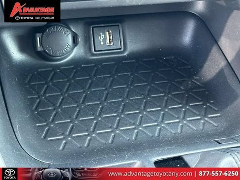Certified 2025 Toyota RAV4 XLE AWD/4WD image 34