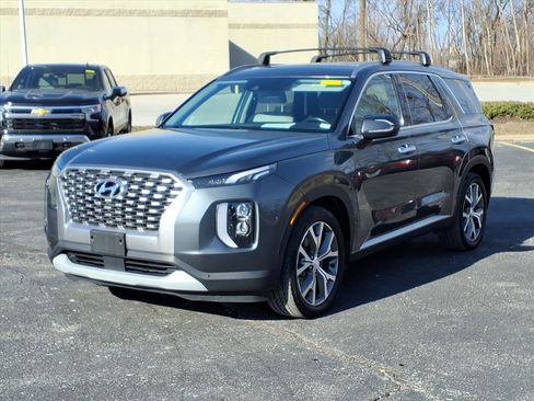 Used 2022 Hyundai Palisade SEL w/ Premium Package image 2