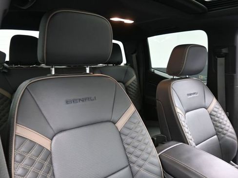 Used 2024 GMC Canyon Denali image 27
