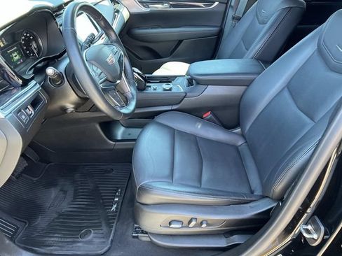 Certified 2024 Cadillac XT5 Premium Luxury w/ LPO, Floor Liner Package AWD/4WD image 17