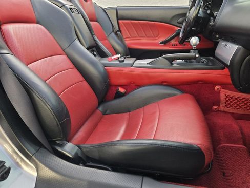 Used 2004 Honda S2000 image 51