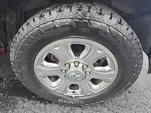 Used 2018 RAM 3500 Laramie image 10