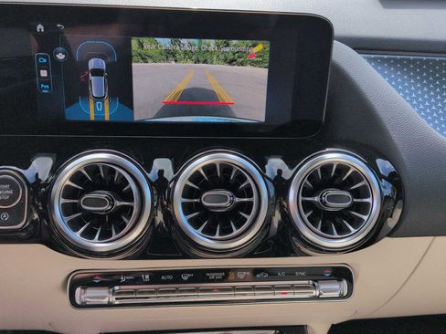 Used 2026 Mercedes-Benz GLA 250 4MATIC image 30