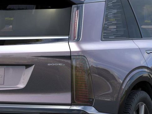 New 2026 Cadillac Vistiq Luxury image 11