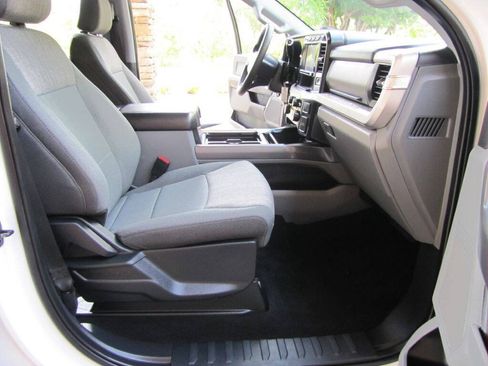 Used 2024 Ford F250 XLT w/ FX4 Off-Road Package AWD/4WD image 20