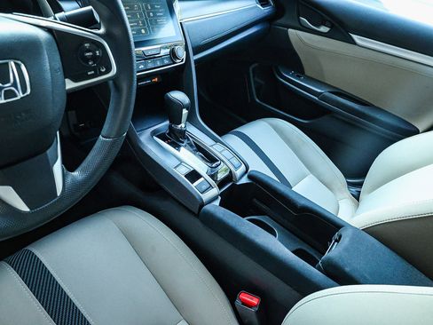 Used 2016 Honda Civic EX image 27