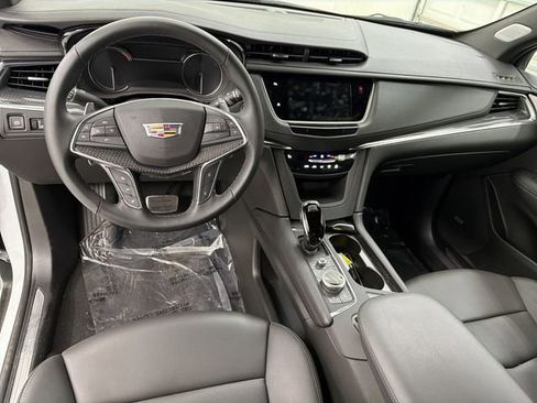New 2025 Cadillac XT5 Sportv w/ LPO, Floor Liner Package image 23