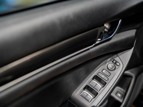 Used 2021 Honda Accord Sport image 8