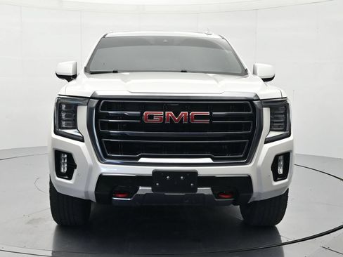 Used 2024 GMC Yukon XL AT4 AWD/4WD image 2