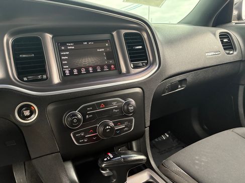 Used 2020 Dodge Charger SXT w/ Blacktop Package image 16