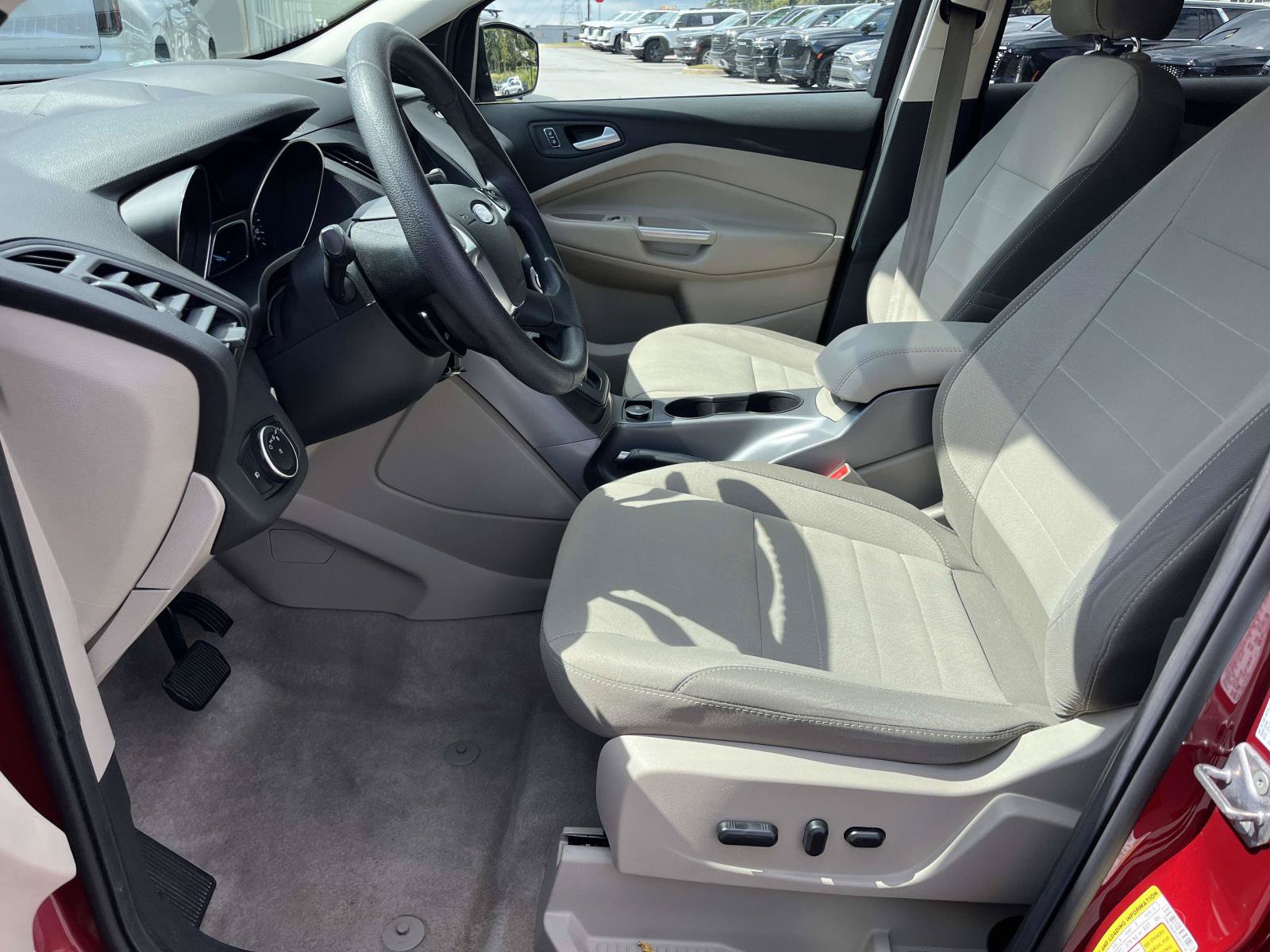 Used 2016 Ford Escape SE w/ Equipment Group 201A AWD/4WD image 13