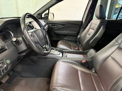 Used 2022 Honda Ridgeline Black Edition image 18