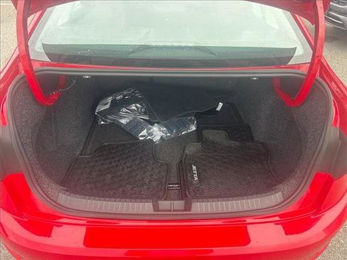 Certified 2020 Volkswagen Jetta SE FWD image 12