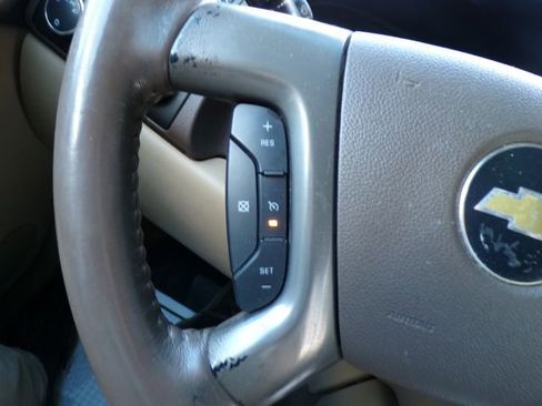 Used 2010 Chevrolet Avalanche LT w/ Suspension Package, Off-Road image 21