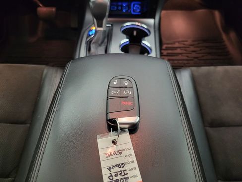 Used 2020 Jeep Grand Cherokee Laredo w/ Quick Order Package 2BN North image 43