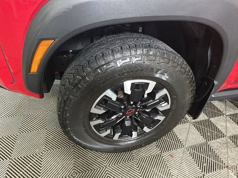Used 2023 Nissan Frontier PRO-4X w/ Technology Package AWD/4WD image 11