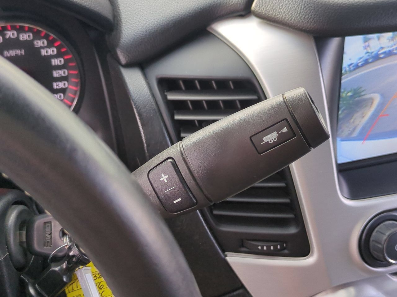 Used 2016 GMC Yukon XL SLE RWD image 16