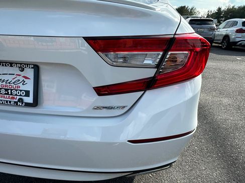 Used 2018 Honda Accord Sport image 21
