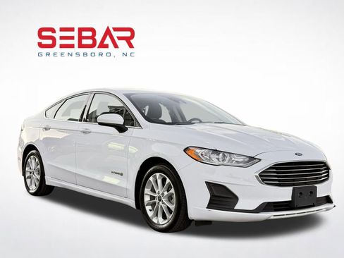 Used 2019 Ford Fusion SE FWD image 5