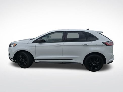 Used 2024 Ford Edge SE w/ Black Appearance Package image 9