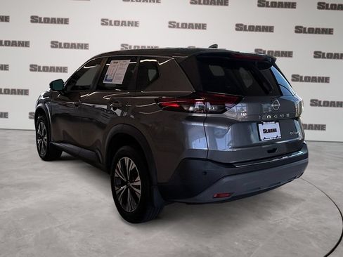 Used 2022 Nissan Rogue SV AWD/4WD image 3