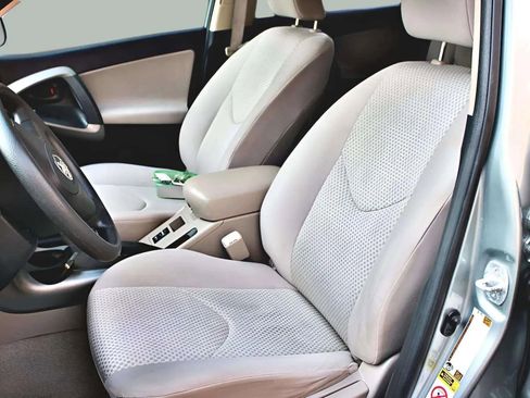 Used 2008 Toyota RAV4 Sport Utility 4D image 22