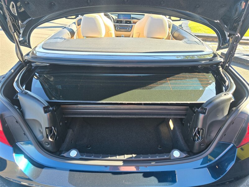 Used 2016 BMW 428i xDrive Convertible AWD/4WD image 19