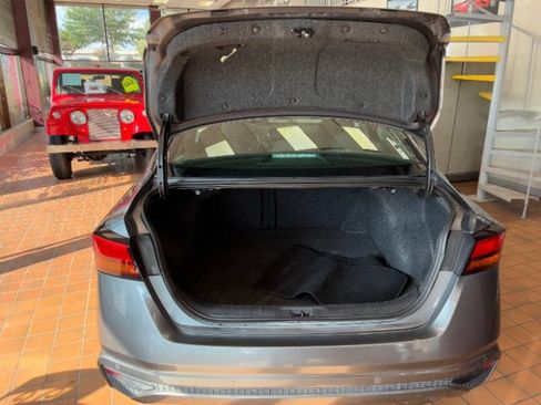Used 2021 Nissan Altima 2.5 S w/ Driver Assist Package FWD image 11