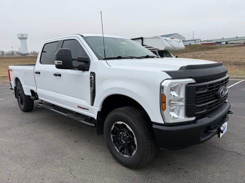 Used 2024 Ford F350 XL image 3