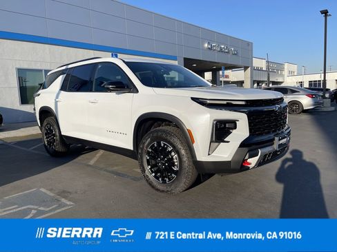 New 2026 Chevrolet Traverse Z71 w/ Enhanced Driving Package image 1